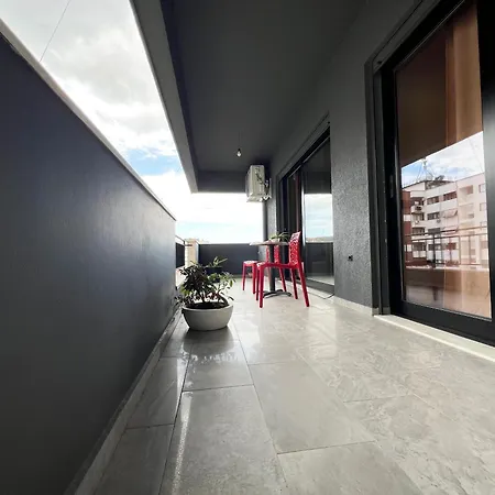 B2 Apartment