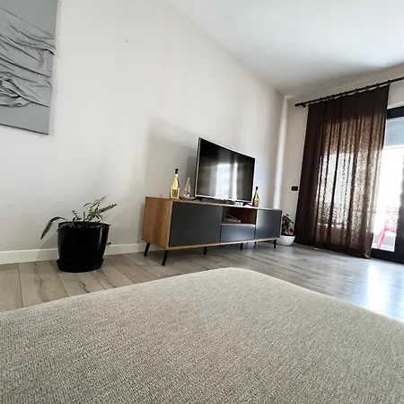 شقة B2 تيرانا