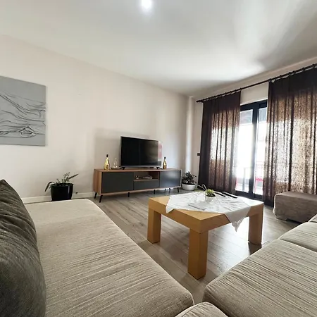 B2 Apartman Tirana